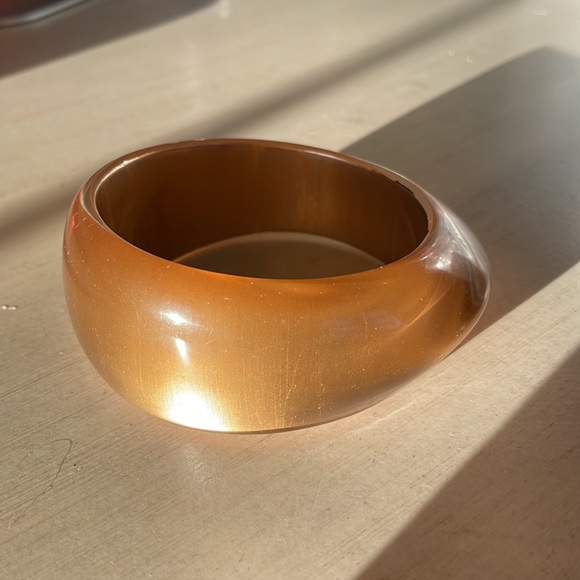 🌷CHRISTINA DEFALCO RESIN BANGLE - Picture 2 of 8